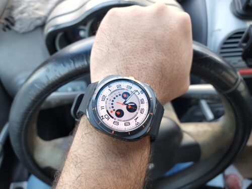 ⁦V wear W7 smart watch⁩ - الصورة ⁦5⁩