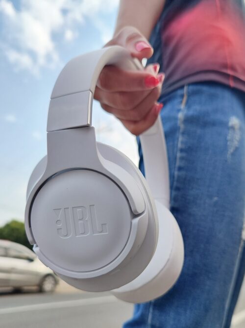 JBL TUNE 720 BT